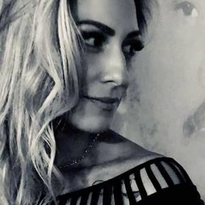 Meet your Posher, Renata